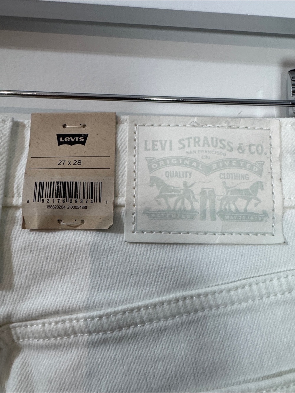 Women's White Levi's® 721™ High Rise Skinny Jeans - Size 27 x 28 - Picture 7 of 9